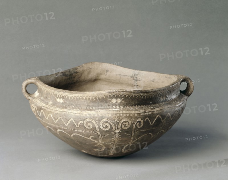 Large Bowl, c. 1500 BC. Romania, possibly Cirna, Middle Bronze Age. Burnished earthenware; overall: 15.5 x 31.3 cm (6 1/8 x 12 5/16 in.).