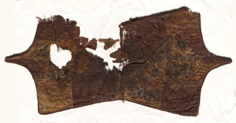 Object (Purpose Unknown), 907-1125. China, Liao dynasty (907-1125). Damask; compound twill; silk; overall: 53 x 25.7 cm (20 7/8 x 10 1/8 in.)