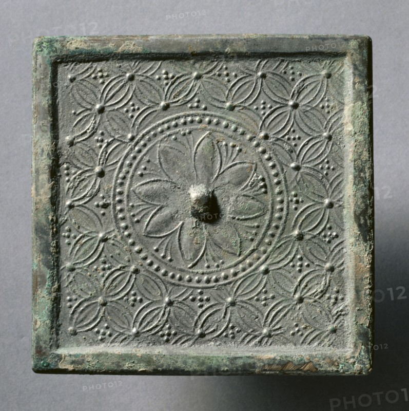 Square Mirror with Floral and Coin Motifs, early 10th Century - early 12th Century. China, Liao dynasty (916-1125) - Song dynasty (960-1279). Bronze; overall: 0.5 x 10.5 cm (3/16 x 4 1/8 in.); rim: 0.3 cm (1/8 in.).