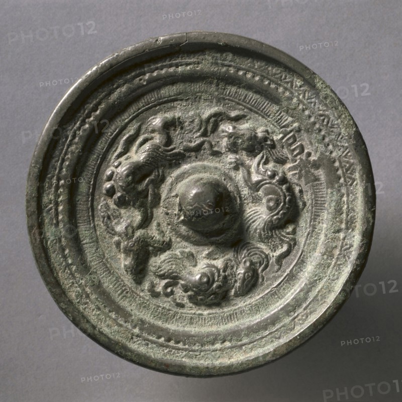 Mirror with Three Dragons