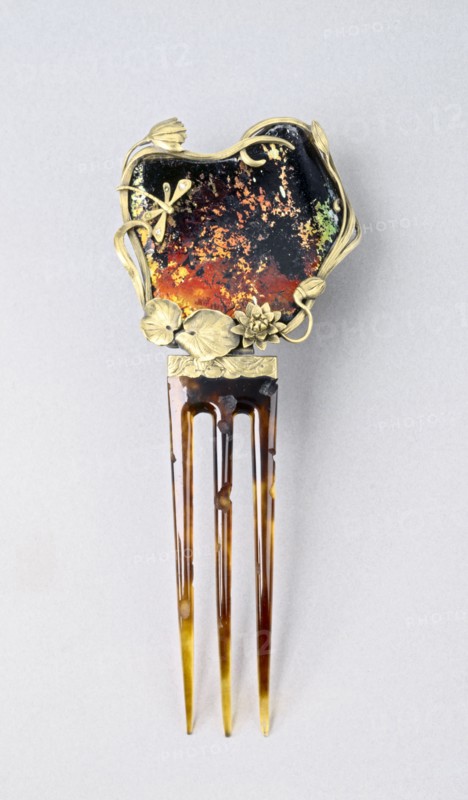Ornamental Comb, c. 1900. F. Walter Lawrence (American, 1864-1929), Gustav Manz (German, 1865-1946). Gold, ancient glass, gem stones, tortoiseshell; overall: 14.3 x 5.8 x 1.9 cm (5 5/8 x 2 5/16 x 3/4 in.).