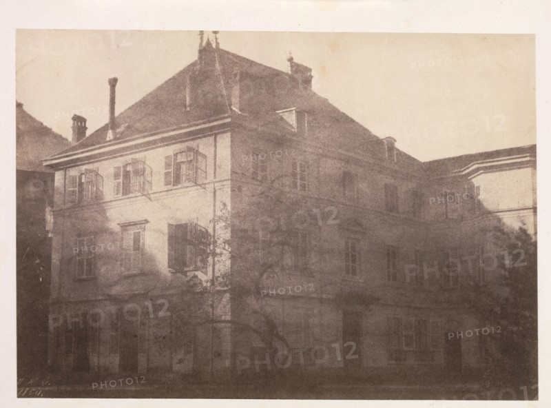 House in Pau, 1854. W.H.G. (French). Salted paper print from a paper negative; image: 24.4 x 34.4 cm (9 5/8 x 13 9/16 in.); mounted: 47.5 x 59.6 cm (18 11/16 x 23 7/16 in.); matted: 50.8 x 61 cm (20 x 24 in.).