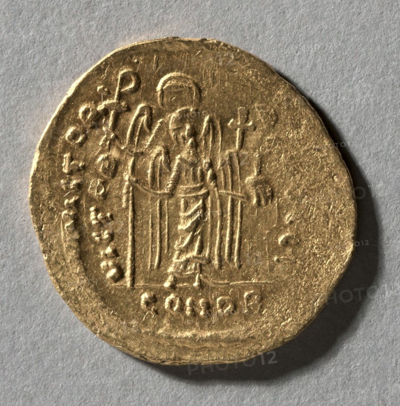 Solidus of Maurice Tiberius, 583-602. Byzantine, 6th-7th century. Gold; diameter: 2.2 cm (7/8 in.)