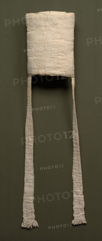 Padded Hat, 1200-1460s. Peru, North Coast, Chimú style, 1200-1460s. Cotton; plain weave, brocaded ; overall: 124.5 x 31.7 cm (49 x 12 1/2 in.); mounted: 172.7 x 148.6 cm (68 x 58 1/2 in.)