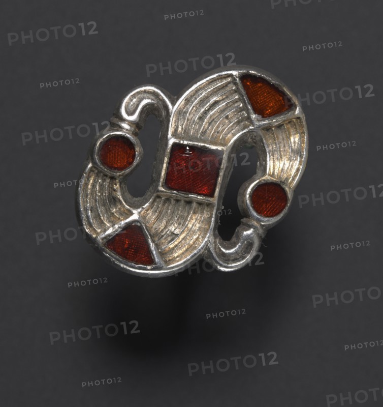 S-Shaped Fibula, 500s. Frankish, 6th century. Silver with garnets; overall: 2.2 x 2.8 x 0.8 cm (7/8 x 1 1/8 x 5/16 in.).