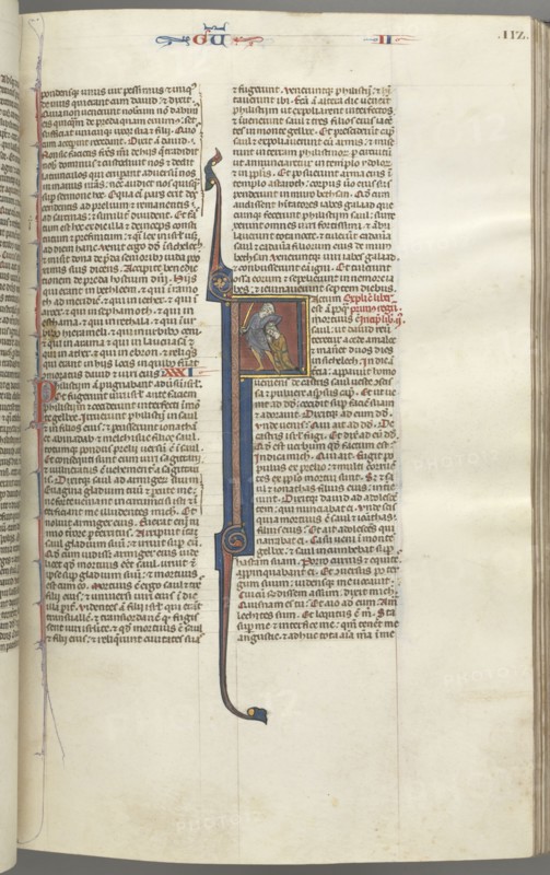 Fol. 112r, Kings II, historiated initial F, the beheading of the Amalekite, c. 1275-1300. Southern France, Toulouse(?), 13th century. Bound illuminated manuscript in Latin; brown morocco binding; ink, tempera and gold on vellum; 533 leaves