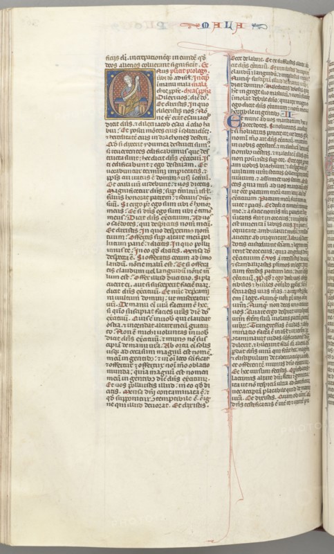Fol. 368v, Malachi, historiated initial O, Malachi seated with a scroll, c. 1275-1300. Southern France, Toulouse(?), 13th century. Bound illuminated manuscript in Latin; brown morocco binding; ink, tempera and gold on vellum; 533 leaves