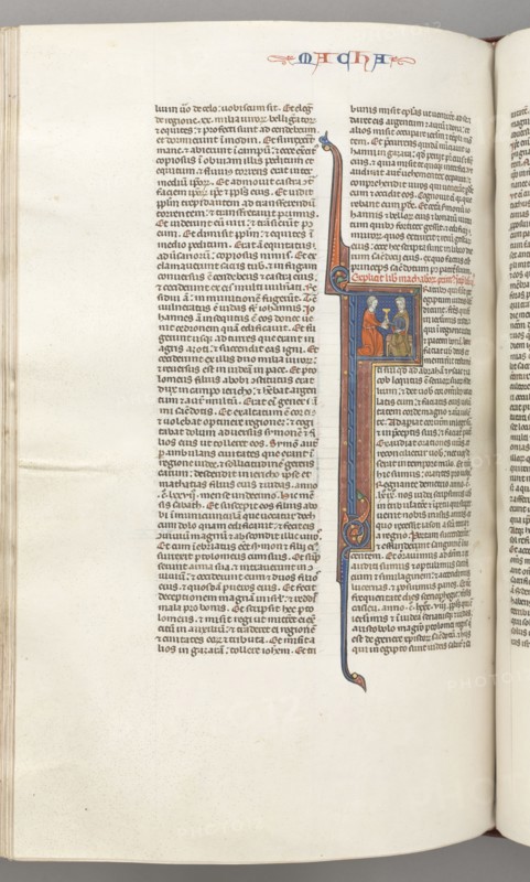 Fol. 382v, Maccabees II, historiated initial F, a golden chalice presented to a Jew, c. 1275-1300. Southern France, Toulouse(?), 13th century. Bound illuminated manuscript in Latin; brown morocco binding; ink, tempera and gold on vellum; 533 leaves