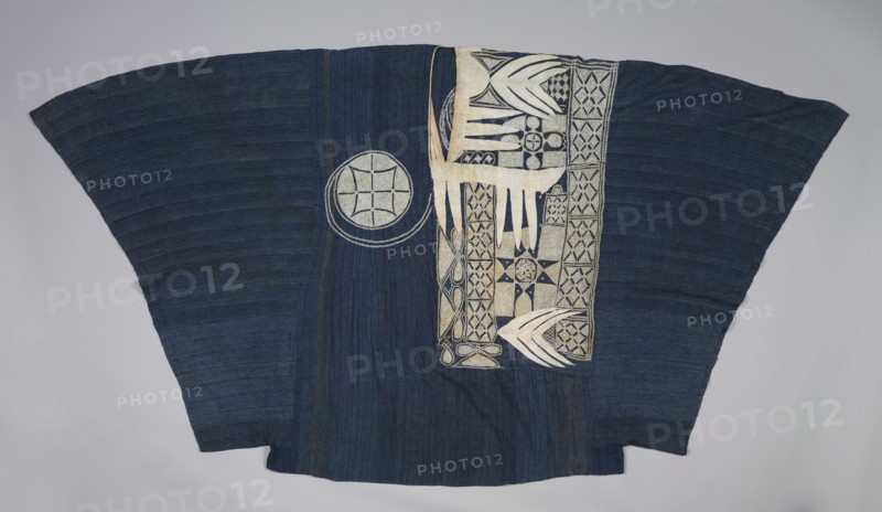 Man's Tunic/Robe, possibly 1750-1799. Niger or Nigeria, Hausa or Nupe peoples, possibly mid to late 1800s. Cotton, silk; overall: 120 x 226 cm (47 1/4 x 89 in.)