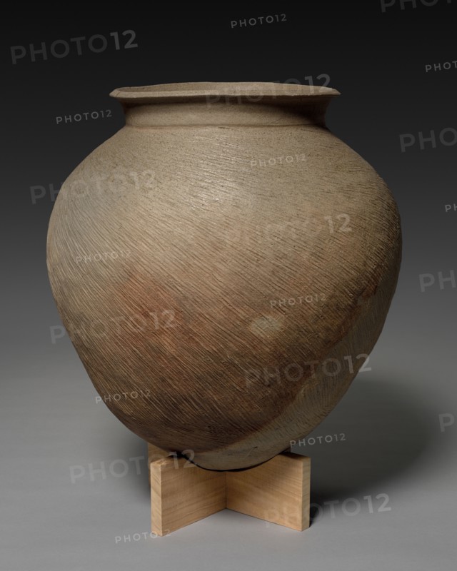 Wide-Mouth Jar, 14th century. Japan, Kamakura period (1185-1333) to Muromachi period (1392-1573). Stoneware with impressed and incised decoration (Suzu ware); diameter: 53 cm (20 7/8 in.); overall: 56.5 cm (22 1/4 in.).