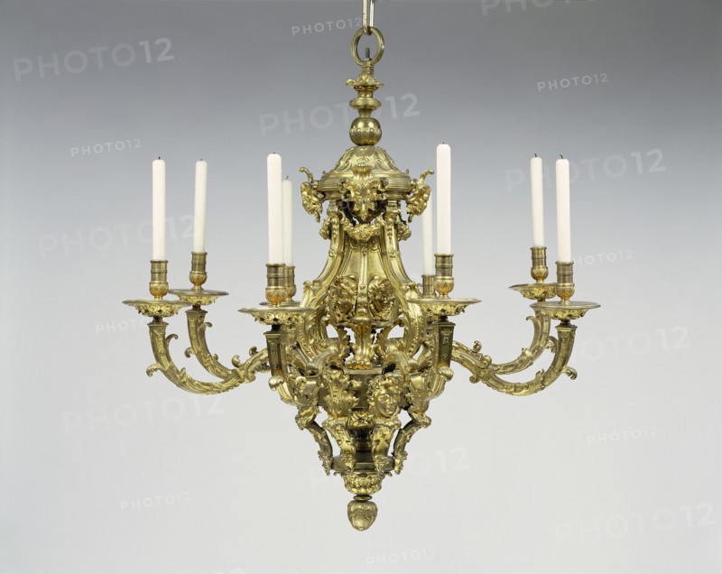 Chandelier; Paris, France; about 1715; Gilt bronze; 114.9 x 107.3 cm, 68.4932 kg, 45 1,4 x 42 1,4 in., 151 lb