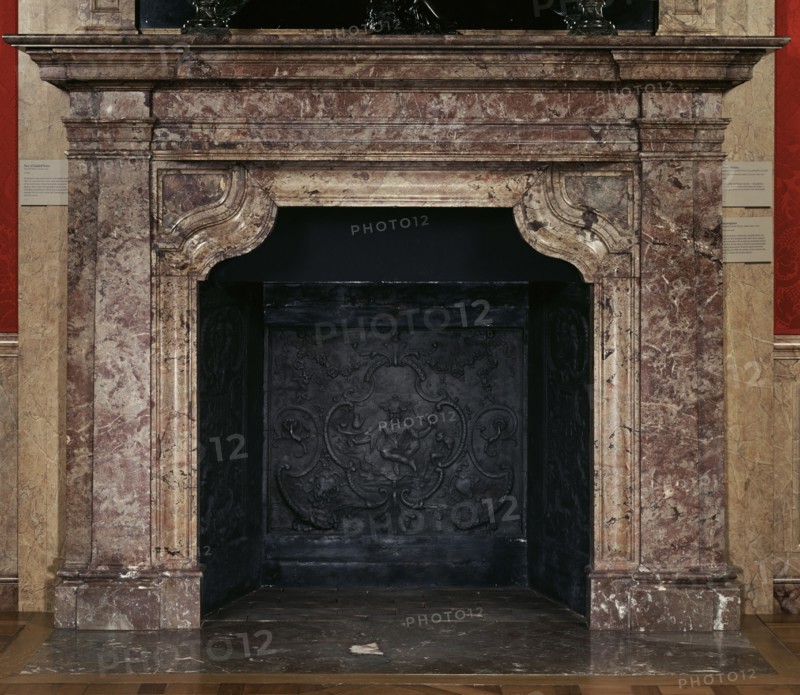 Mantelpiece; Paris, ?, France; about 1690 - 1700; Rosso Levanto and an  Breccia; 179.1 x 239.4 x 34.3 cm