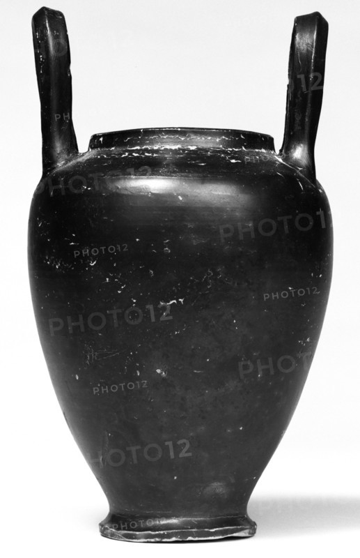 Campanian Black Lebes; Campania, South Italy; 323 - 31 B.C; Terracotta; 20.7 × 7.2 cm, 8 1,8 × 2 13,16 in