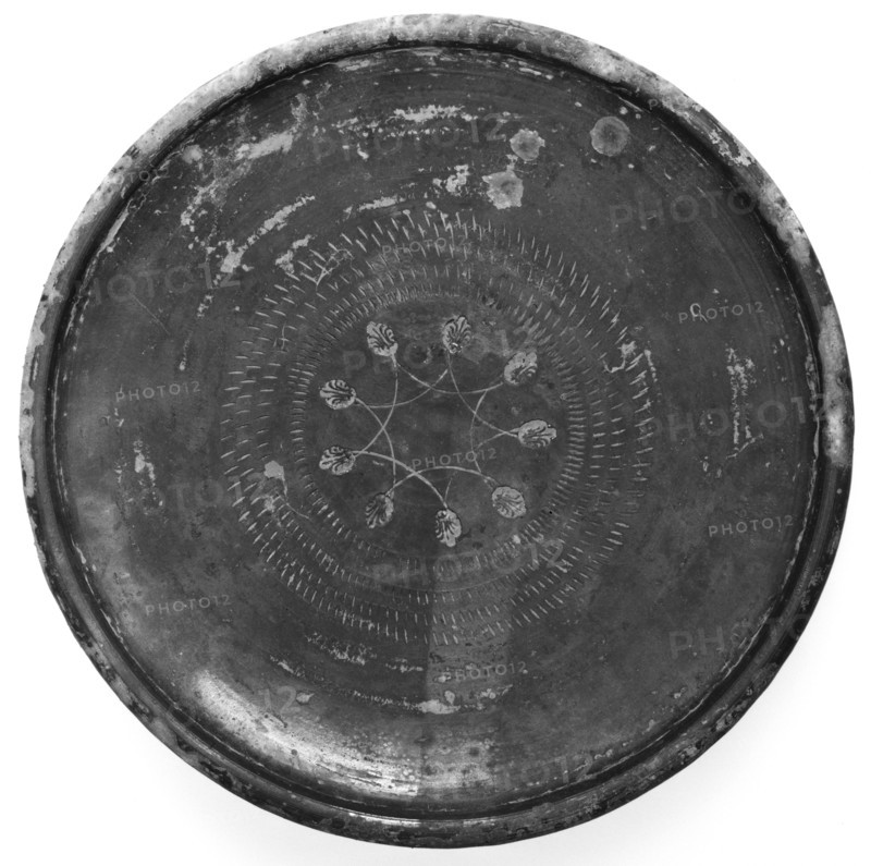 Campanian Black Dish; Campania, South Italy, Europe; 323 - 31 B.C; Terracotta; 2.9 x 20.1 cm, 1 1,8 x 7 15,16 in