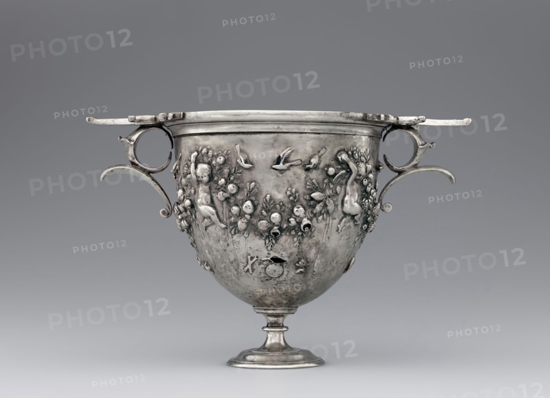 Wine Cup with Cupids Holding Garlands; 50–25 B.C; Silver; 13 × 19.4 × 11.6 cm, 5 1,8 × 7 5,8 × 4 9,16 in