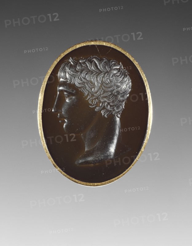 Ring with the Head of the Doryphoros of Polykleitos; Eastern Mediterranean; 50 - 40 B.C; Dark green chalcedony and gold