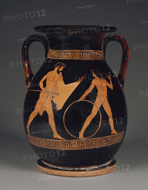 Attic Red-Figure Pelike; Achilles Painter; Athens, Greece; 445 - 440 BC; Terracotta; 23.5 × 13.8 cm, 9 1,4 × 5 7,16 in
