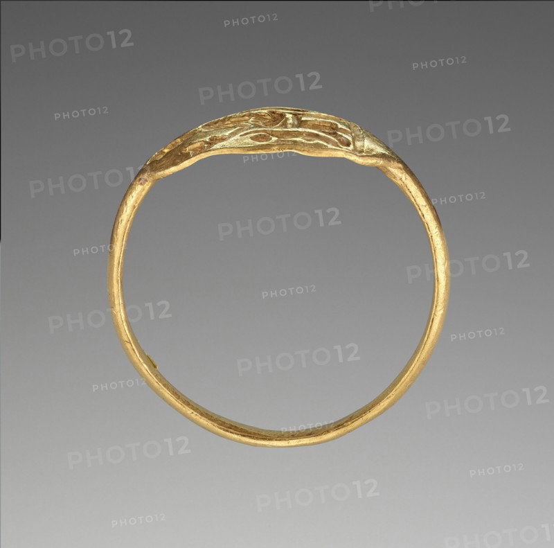 Ring; Greece; late 5th century B.C; Gold; 1.8 × 1.5 cm, 11,16 × 9,16 in