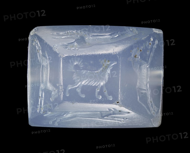 Engraved Tabloid Gem; Pendants Group; Asia Minor; about 400 B.C; Blue chalcedony; 1.1 × 1.4 × 1.9 cm, 7,16 × 9,16 × 3,4 in