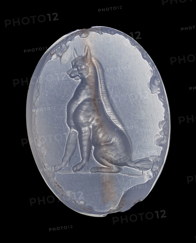 Scaraboid; Asia Minor; about 400 B.C; Blue chalcedony; 1 × 2.5 × 1.9 cm, 3,8 × 1 × 3,4 in