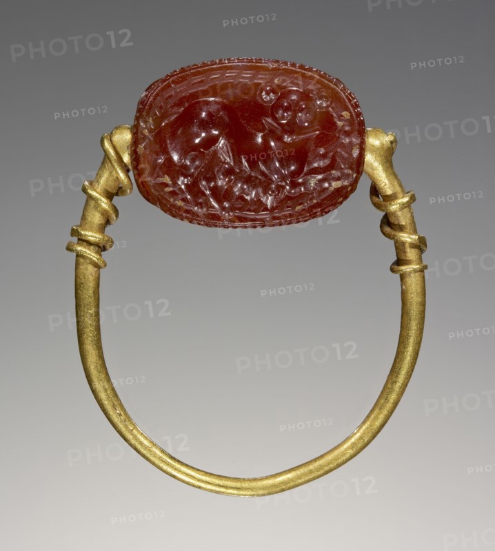 Scarab; Etruria; 4th century B.C; Carnelian, gold; 0.8 × 1.5 × 1.1 cm, 5,16 × 9,16 × 7,16 in