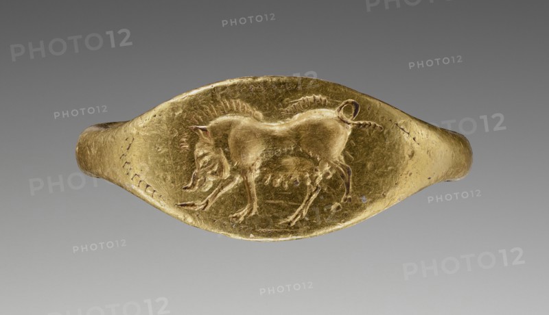 Sow; Etruria, ?, about 500 B.C; Gold; 1.9 × 1 × 0.2 cm, 3,4 × 3,8 × 1,16 in