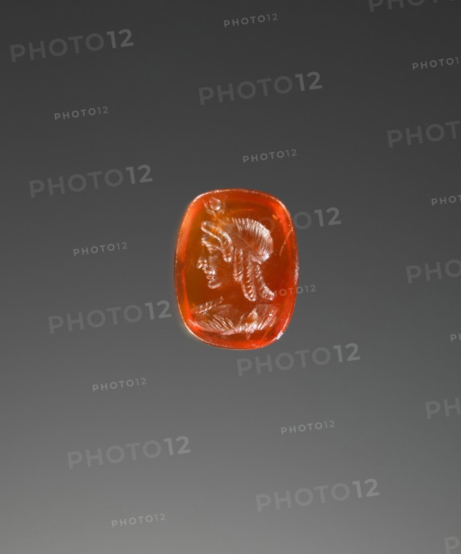 Engraved Gem; Italy; mid-1st century B.C; Carnelian; 1 × 0.8 × 0.3 cm, 3,8 × 5,16 × 1,8 in