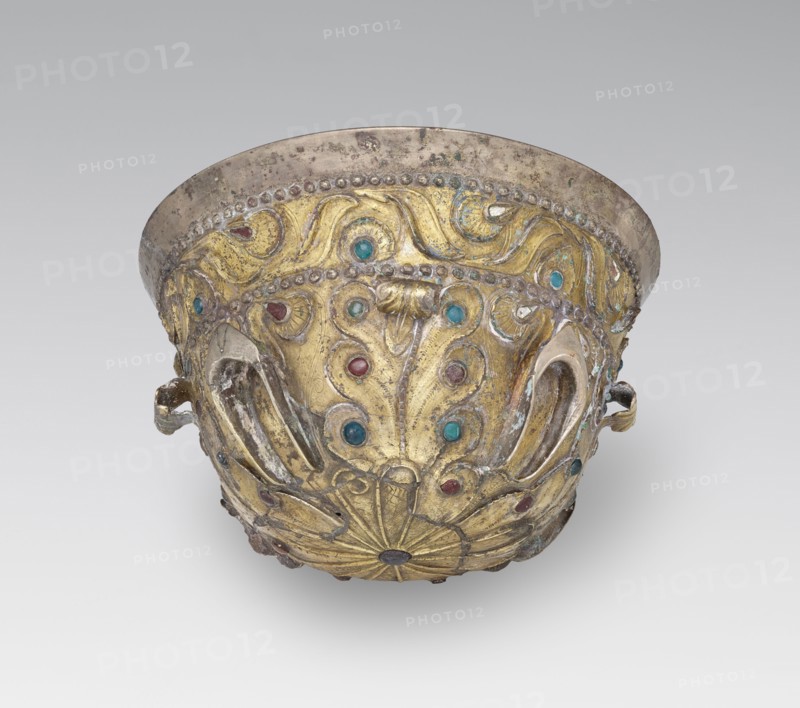 Wine Cup with Floral Decoration; Bactrian Empire; 1st century B.C; Gilt silver, inlaid glass and semiprecious stones; 8.3 × 14