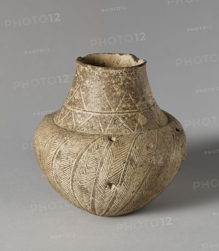 Collared Jar with Spiral Designs; Cyclades, Greece; 3000 - 2800 B.C; Terracotta; 14.9 × 14.6 cm, 5 7,8 × 5 3,4 in