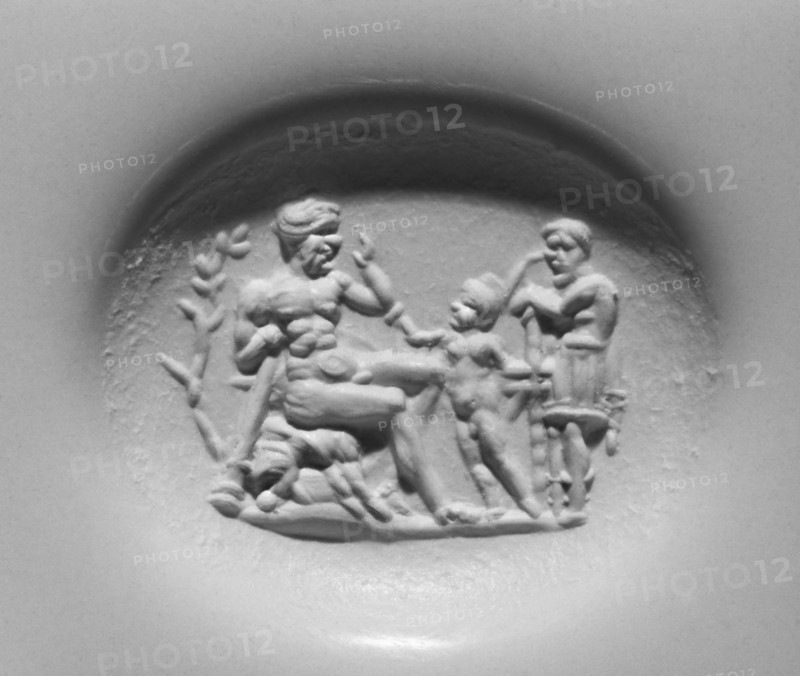 Engraved Gem with Hercules and Telephus; 50 - 150; Nicolo; 1.4 × 1.1 × 0.4 cm, 9,16 × 7,16 × 1,8 in