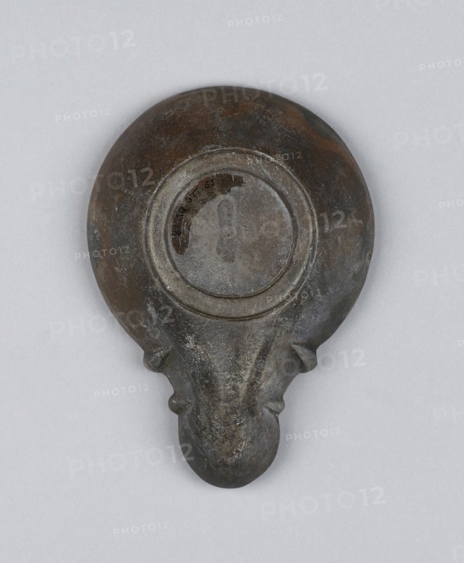 Lamp, Anatolia; 1st - 4th century; Terracotta; 3.3 x 9.5 x 12 cm, 1 5,16 x 3 3,4 x 4 3,4 in