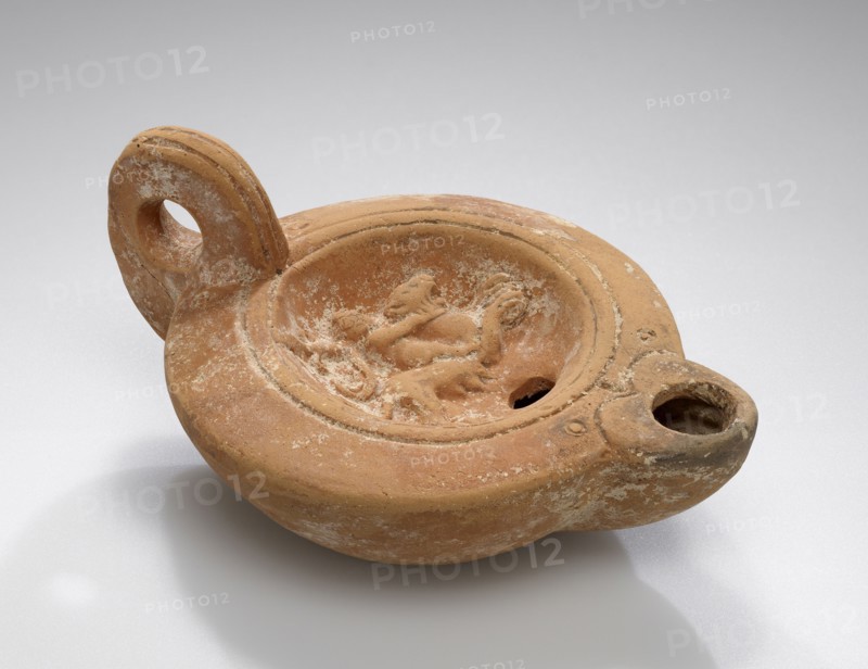Lamp, South Anatolia, Anatolia; 1st - 4th century; Terracotta; 3 x 7.5 x 10 cm, 1 3,16 x 2 15,16 x 3 15,16 in