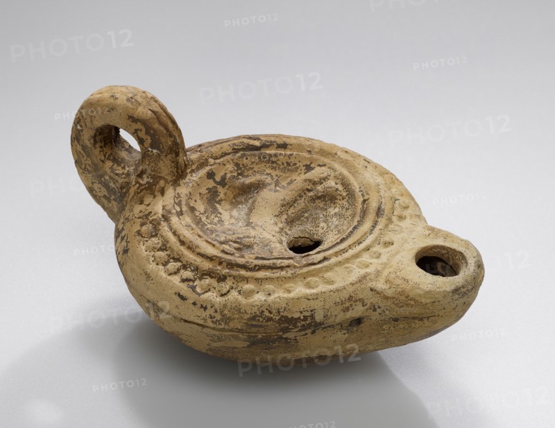Lamp, Asia Minor; 1st - 4th century; Terracotta; 2 x 5.7 x 8 cm, 13,16 x 2 1,4 x 3 1,8 in