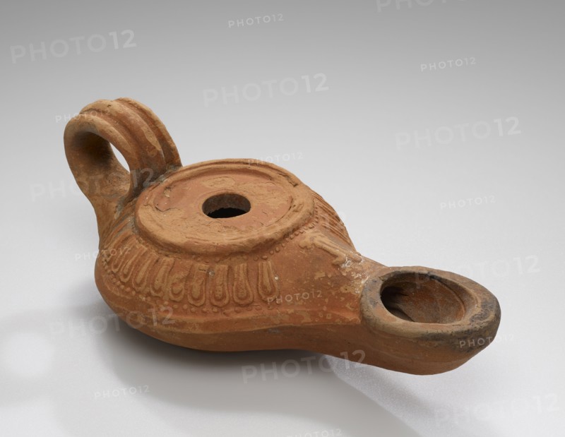 Lamp, Central Anatolia, Anatolia; 1st century B.C; Terracotta; 3.4 × 6.2 × 12.6 cm, 1 5,16 × 2 7,16 × 4 15,16 in