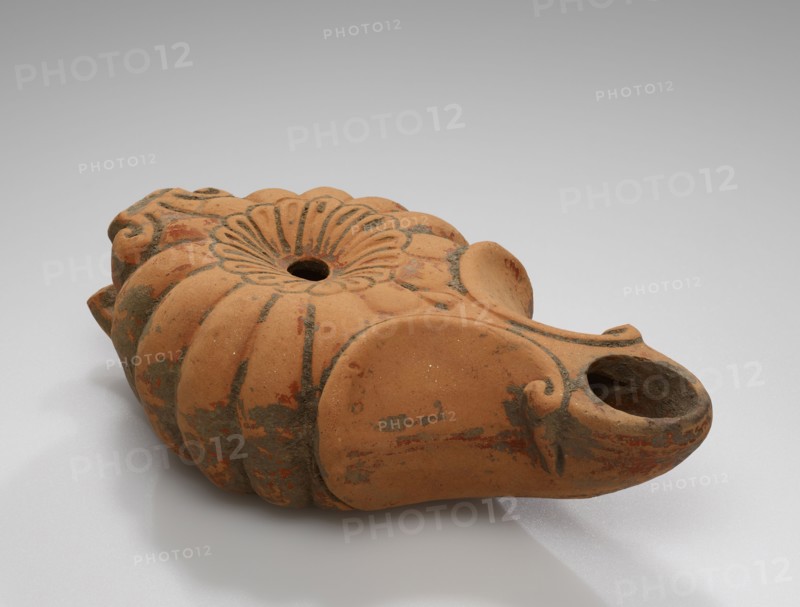 Lamp, Central Anatolia, Anatolia; 1st century B.C; Terracotta; 4 × 6.8 × 12.5 cm, 1 9,16 × 2 11,16 × 4 15,16 in