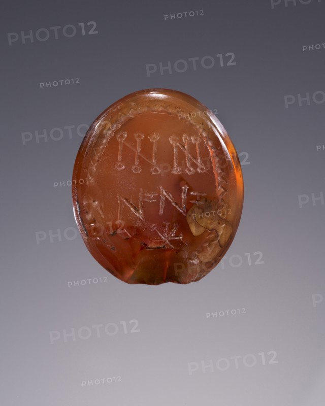 Engraved Gem, Roman Empire; 2nd - 4th century; Carnelian; 2.3 x 1.9 cm, 7,8 x 3,4 in