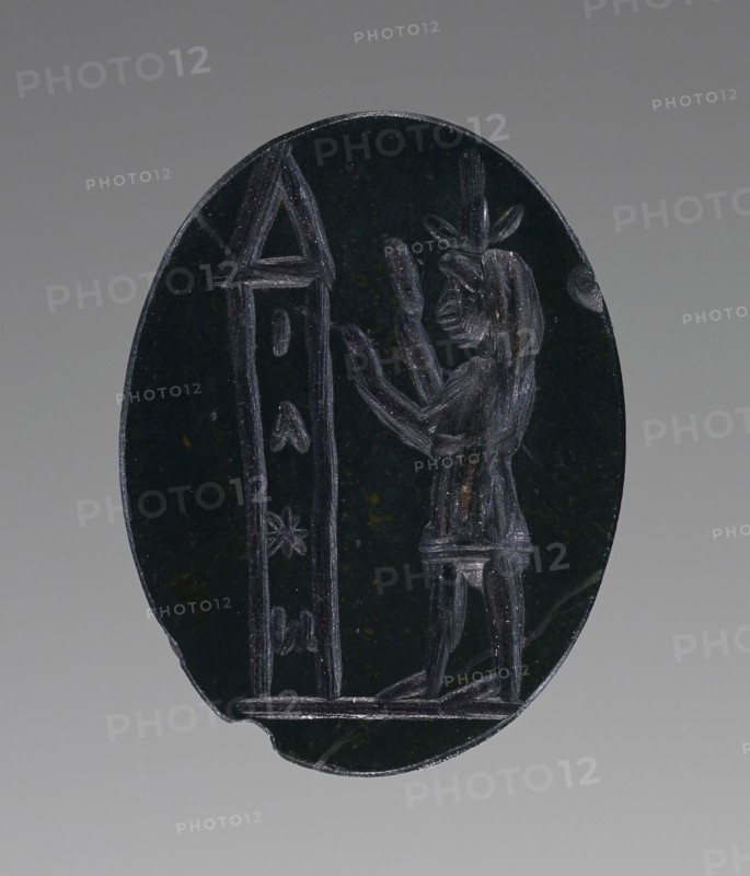 Engraved Gem, Roman Empire; 2nd - 4th century; Bloodstone; 1.6 x 1.3 cm, 5,8 x 1,2 in