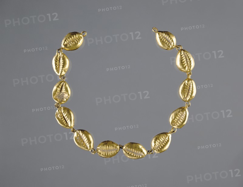 Gold Beads in the Shape of Cowrie Shells; Egypt; 220 - 100 B.C; Gold; 17 × 1.5 × 1.5 cm, 6 11,16 × 9,16 × 9,16 in