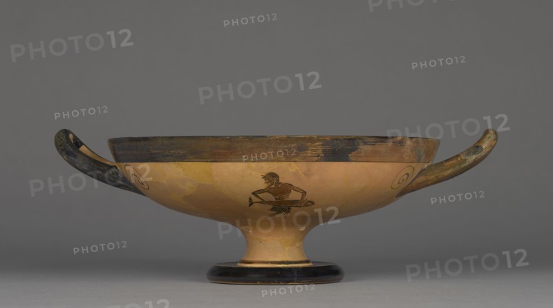 Wine Cup with a Fishmonger; Attributed to an artist close to the Theseus Painter, Greek, Attic, active about 510 - about 490 B.