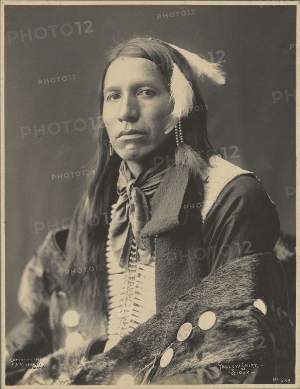 Yellow Shirt, Sioux; Adolph F. Muhr, American, died 1913, Frank A. Rinehart, American, 1861 - 1928, 1899; Platinum print