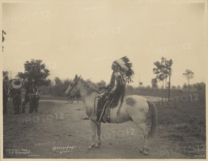 Broken Arm, Sioux; Adolph F. Muhr, American, died 1913, Frank A. Rinehart, American, 1861 - 1928, 1899; Platinum print
