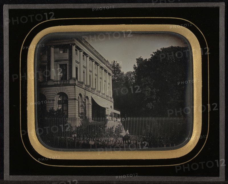 Garden Front of Palais Eynard, Geneva; Jean-Gabriel Eynard, Swiss, 1775 - 1863, June 1851; Daguerreotype