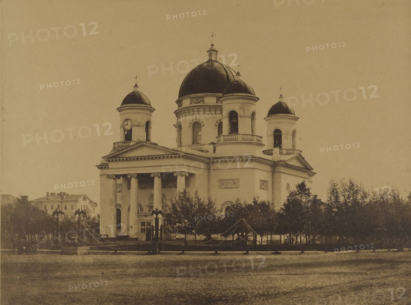 Eglise de la Transfiguration; E. Huard, French, active about 1862, Saint Petersburg, Russia; 1856; Albumen silver print