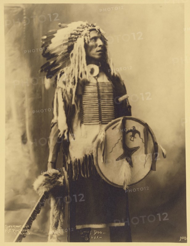 Swift Dog, Sioux; Adolph F. Muhr, American, died 1913, Frank A. Rinehart, American, 1861 - 1928, 1898; Toned gelatin silver