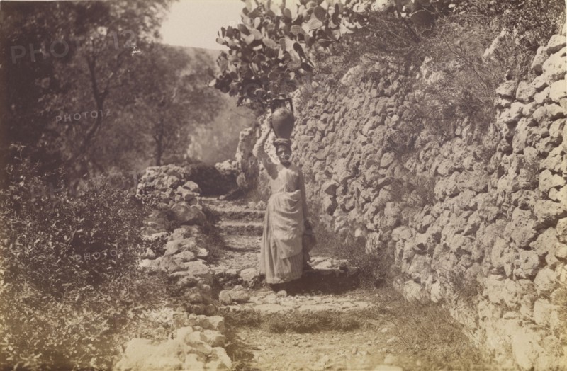 Capri woman carrying jug; James Anderson, British, 1813 - 1877, about 1845 - 1877; Albumen silver print