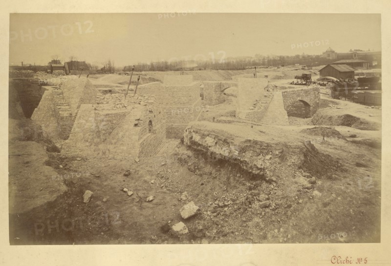 Pier no. 2, from the back; Louis-Émile Durandelle, French, 1839 - 1917, 1887; Albumen silver print