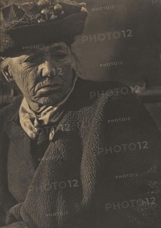 Portrait - New York; Paul Strand, American, 1890 - 1976, New York, New York, United States; 1916; Platinum print