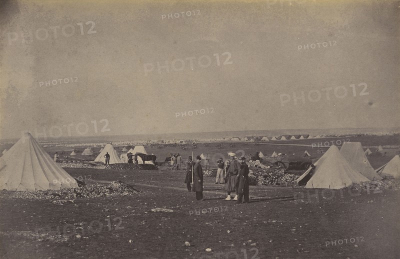 General Bosquets Quarters; Roger Fenton, English, 1819 - 1869, 1855; Salted paper print; 16.4 x 25.2 cm 6 7,16 x 9 15,16 in