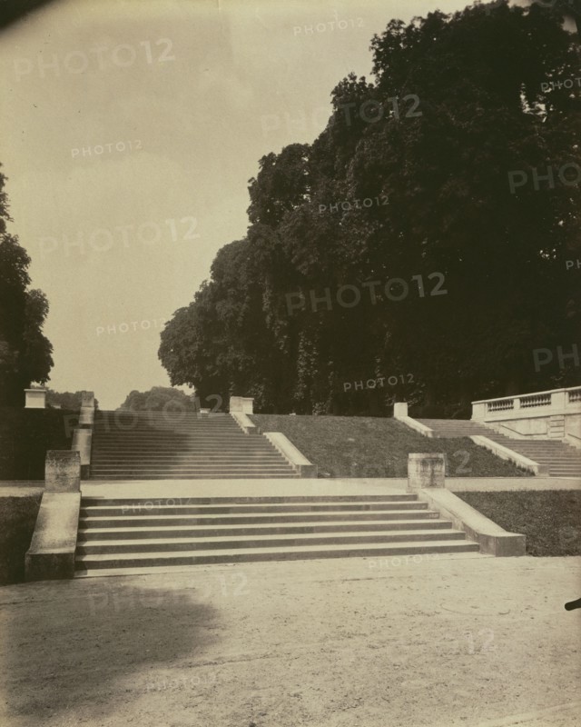 Staircase, Saint-Cloud; Eugène Atget, French, 1857 - 1927, Saint-Cloud, France; 1904; Albumen silver print