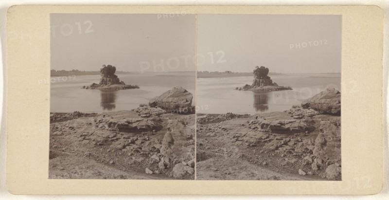 Rock in the midst of Jamuna; about 1900; Gelatin silver print